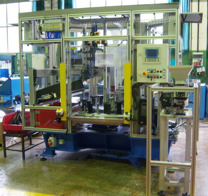 Maquinaria especial para atornillado de componentes de automoción