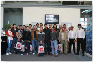 Politécnico de Vigo visita un centro de formación técnica de Haas