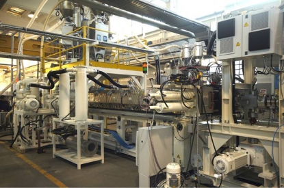 Línea de coextrusión de cabezal plano para lámina rígida de Bandera