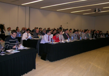 Éxito rotundo en las presentaciones del autómata CJ2M y el sensor FQ de Omron