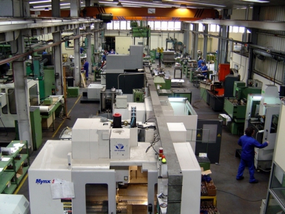 Un Ave Fénix resurgiendo de sus cenizas