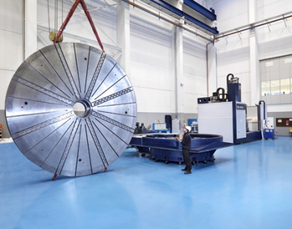 Centro de torneado vertical multitarea