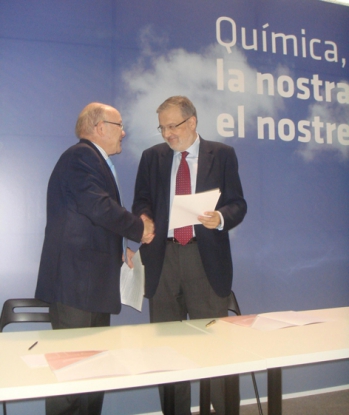 PlasticsEurope y la Universidad Rovira i Virgili impulsarán el conocimiento científico