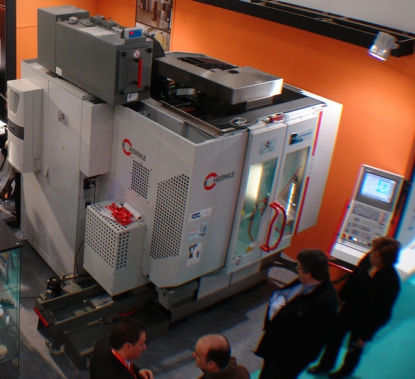 Centro de mecanizado de tipo caballete modificado de Hermle