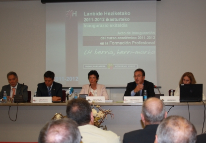 La Consejera de Educación inaugura el nuevo curso académico 2011-2012 de FP en el IMH