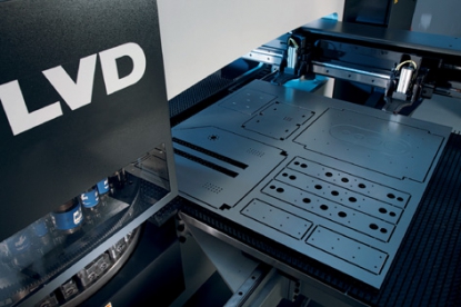 Punzonadora de torreta CNC