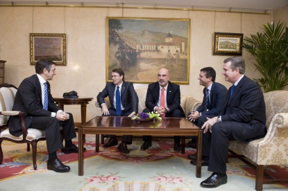 El lehendakari Patxi López se reúne con representantes del sector máquina-herramienta