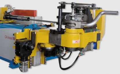 Curvadora de tubos CNC