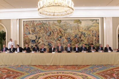 S. M. el Rey presidió la reunión del Patronato de Cotec