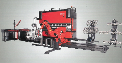 Célula automatizada de plegado para piezas grandes y pesadas