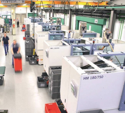 Escha adquiere ocho inyectoras de Wittmann Battenfeld