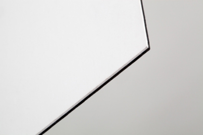 Placa termoconformable para las cortinas de ventana en aeronaves