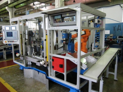 Máquinas de ensamblaje para remachado de componentes