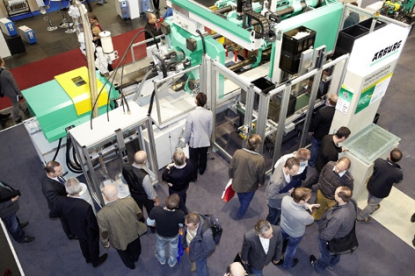 Arburg cosecha un gran éxito en Fakuma con su lema 'eficiencia productiva'