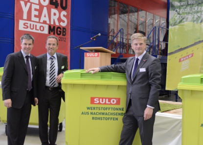 Inyectora de 5.500 t para contenedores de basura que ahorra energía