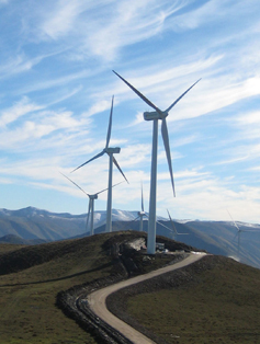 Iberdrola pone en marcha sus dos primeros parques eólicos en Asturias
