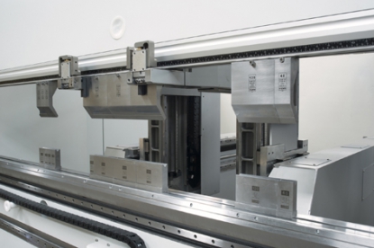 Línea de plegadoras con cambio automático de la herramienta