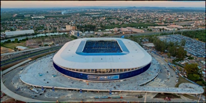 Las láminas de policarbonato de Sabic coronan el primer estadio deportivo de Brasil con un techado liviano