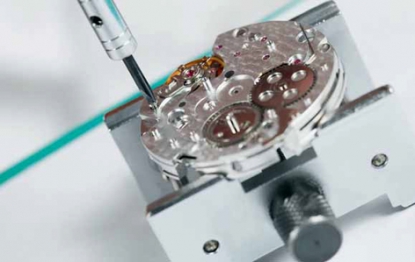 Tornos colabora con Easydec en la fabricación de componentes de relojería altamente precisos