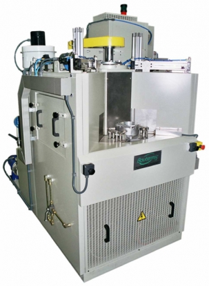 Lavado, desengrase y secado de piezas mediante agua con detergente por aspersión