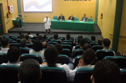 Más de 70 personas, en la jornada sobre nuevas tendencias en inyección y materiales organizada por Andaltec, Sabic y Engel