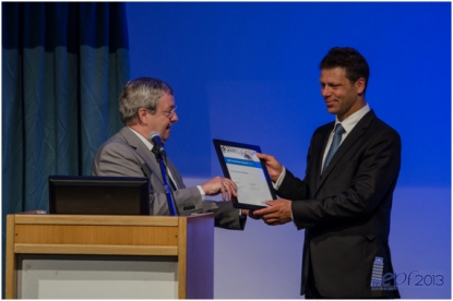 Rob Duchateau gana el premio DPI Invention Award 2013 por su producción científica y conocimiento de los polímeros