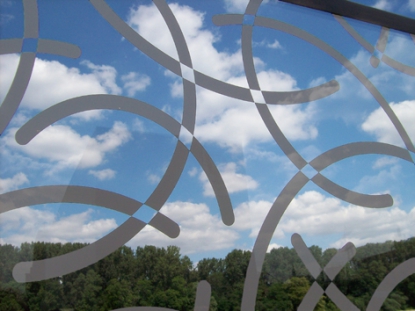 Quinn Plastics amplía la gama de producto para barrera acústica