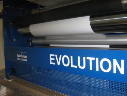 Sistema de alisado para obtener un film muy liso especialmente apto para laminación Reifenhäuser