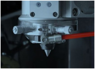 Sistema de corte de precisión de cuatro ejes