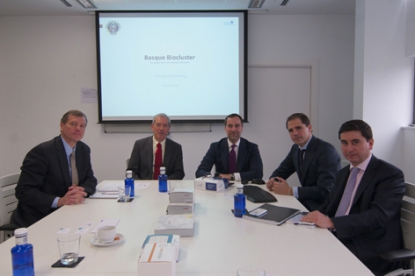 El embajador de EEUU en España se reúne con el sector vasco de biociencias
