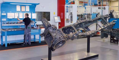 Walter, socio clave en la producción de tractores