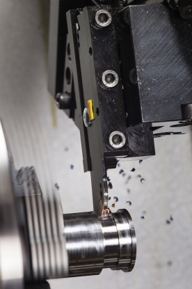  Un nuevo concepto para el tronzado y ranurado profundo con largos voladizos