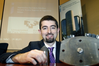 Un alumno de la E.T.S.I. de Bilbao, premiado por Sisteplant por un software para máquina-herramienta CNC