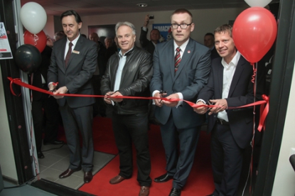 Los mecanizadores bálticos reciben el impulso de un nuevo centro de exposición y servicio Haas