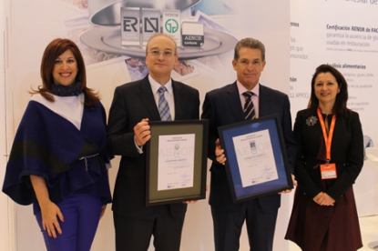 Ultramar Transport recibe los certificados de Gestión de la Calidad y Gestión Ambiental de Aenor