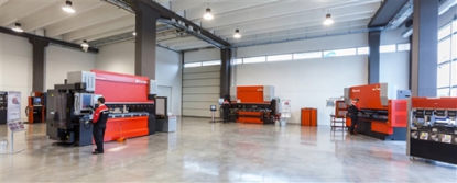 Amada inaugura un Technical Centre y presenta nuevos productos