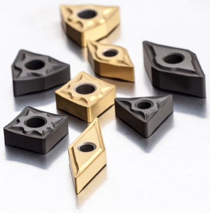 Plaquitas con geometría positiva para aplicaciones de torneado de acero inoxidable