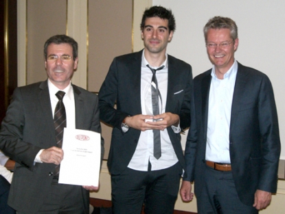 Un joven investigador de la Universidad de Lyon gana el premio DuPont 2015 Fluorine Chemistry Student Award