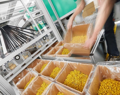 Un proyecto llave en mano de Arburg en Erwin Quarder produce millones de carretes