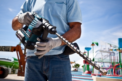 El tobogán acuático de caída libre más  grande de Europa, construido con  herramientas profesionales de Bosch