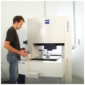 Máquina de medición óptica y por contacto