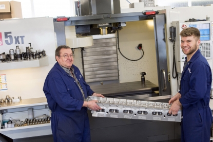 Una nueva Haas para piezas largas en Retro Track and Air