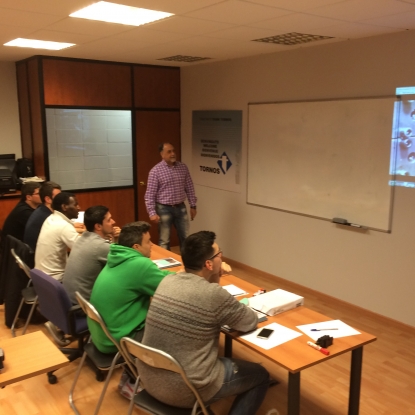Tornos instruye a alumnos de Formación Dual en Decoletaje de la Escuela Industrial de Sabadell