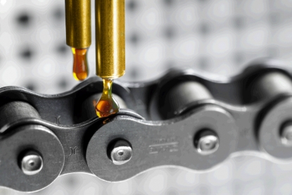 Aceite para la lubricación de cadenas de transporte y de producción