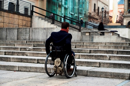 Fundación Once y Aenor lideran la primera norma europea de accesibilidad del entorno construido