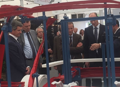 Gestamp presenta en IZB una caja de batería para montar sobre estructuras de estampación en caliente