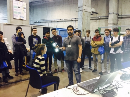 Cinco alumnos recién titulados de la Escuela de Ingeniería de Bilbao y con trabajo presentan su experiencia
