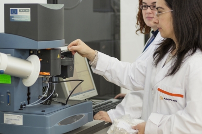 Nuevos envases plásticos mejorarán la estabilidad de los colirios elaborados en las farmacias hospitalarias