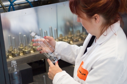 El proyecto Miplascoe busca nuevos bioplásticos para el sector ferroviario y el envasado de zumo de naranja