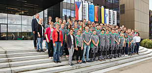 63 nuevos aprendices y estudiantes universitarios inician su formación en Arburg